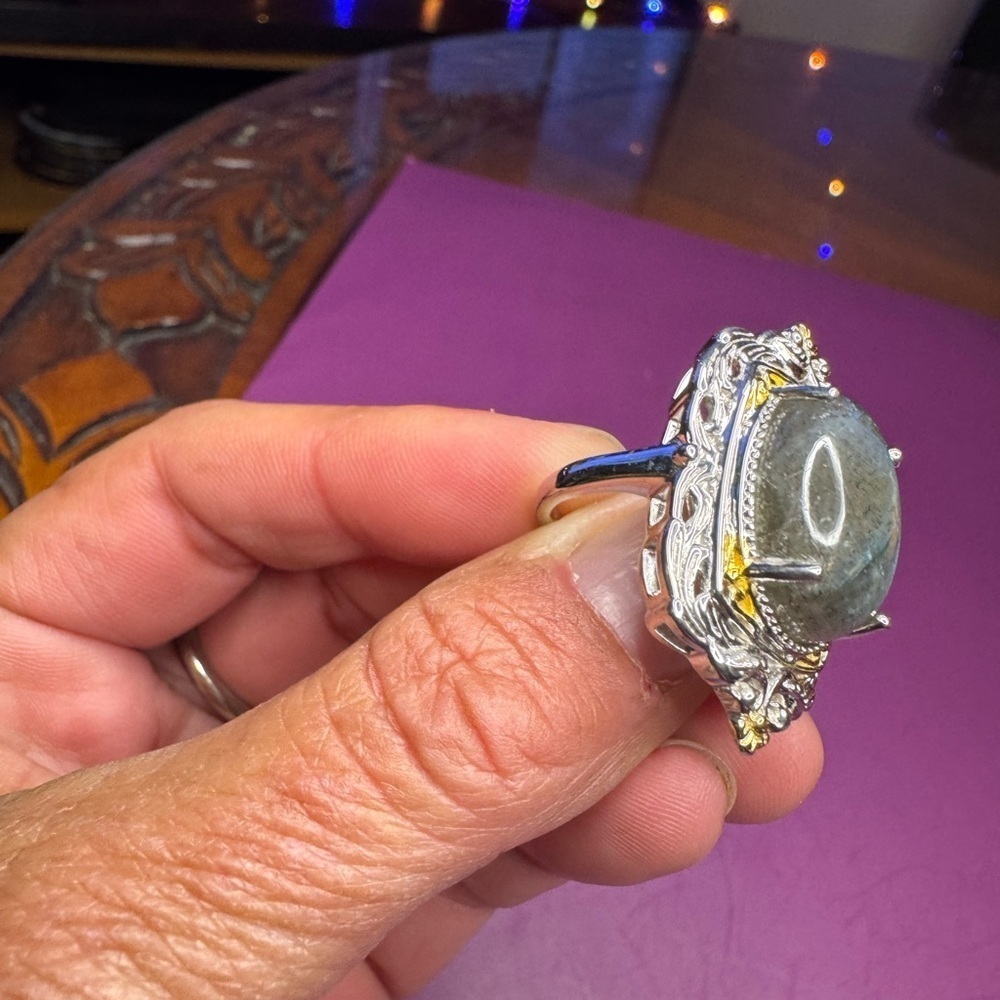 Gorgeous Karis Malagasy Labradorite Ring in 18K YG Plated & Platinum Bond - Picture 5 of 6
